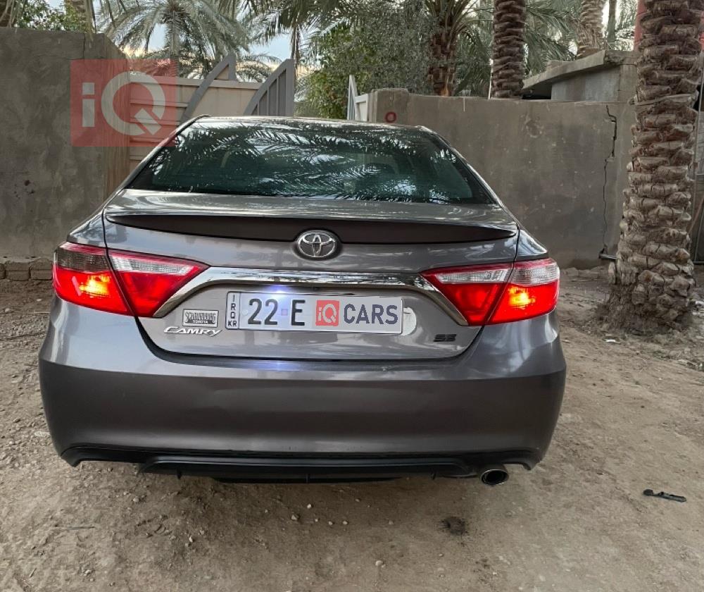 تۆیۆتا کامری